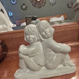 Isabell Bloom Friends Figurine